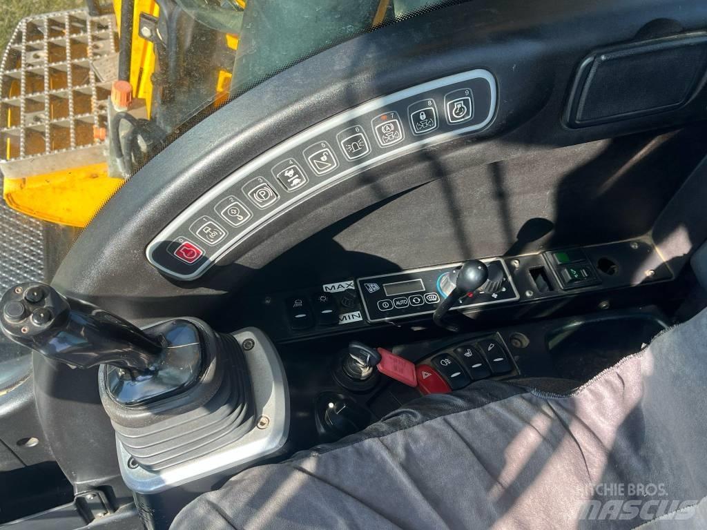 JCB JS 145 W Bageri na kotačima
