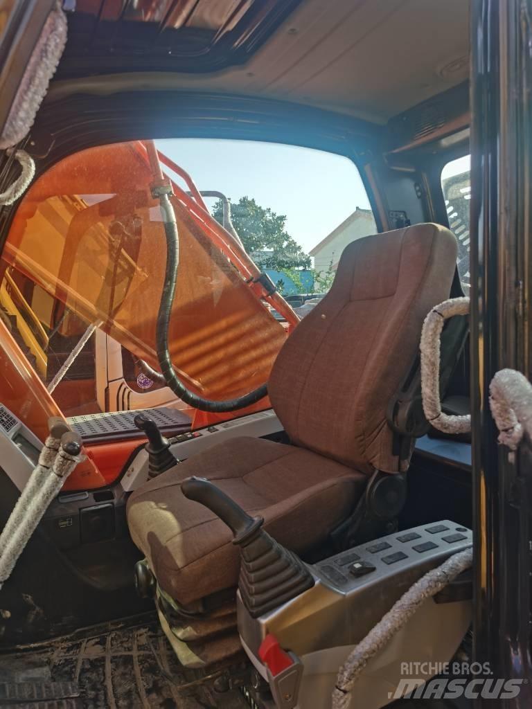 Doosan DX 225 LC Bageri gusjeničari