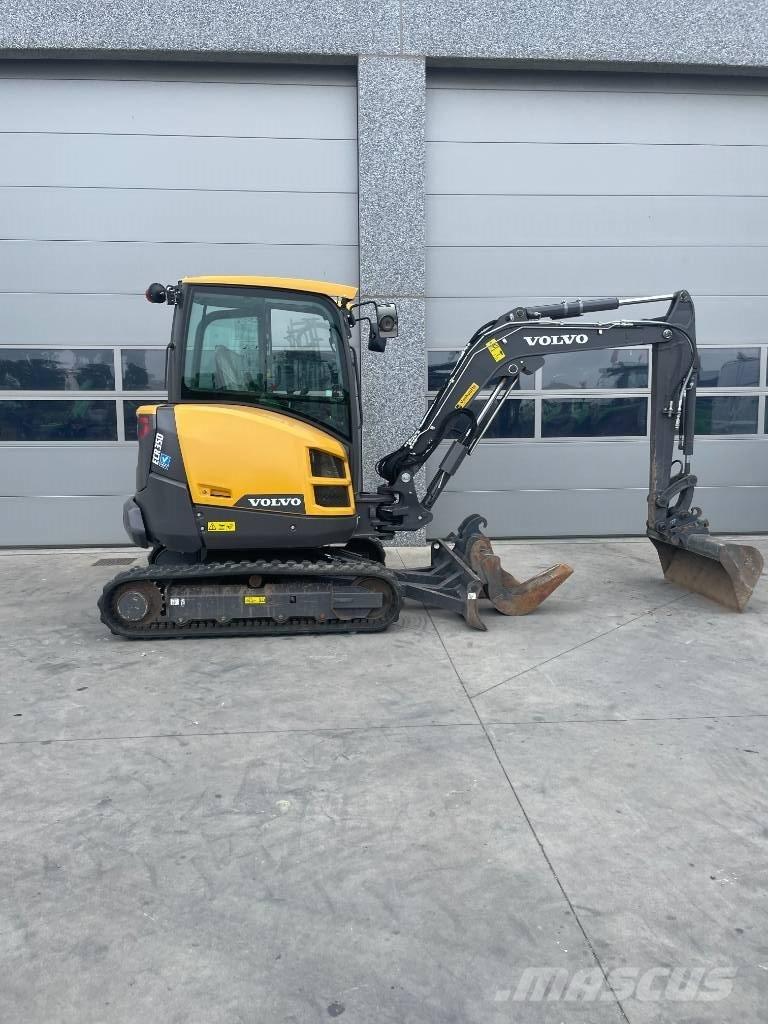 Volvo ECR 35 D Mini bageri <7t