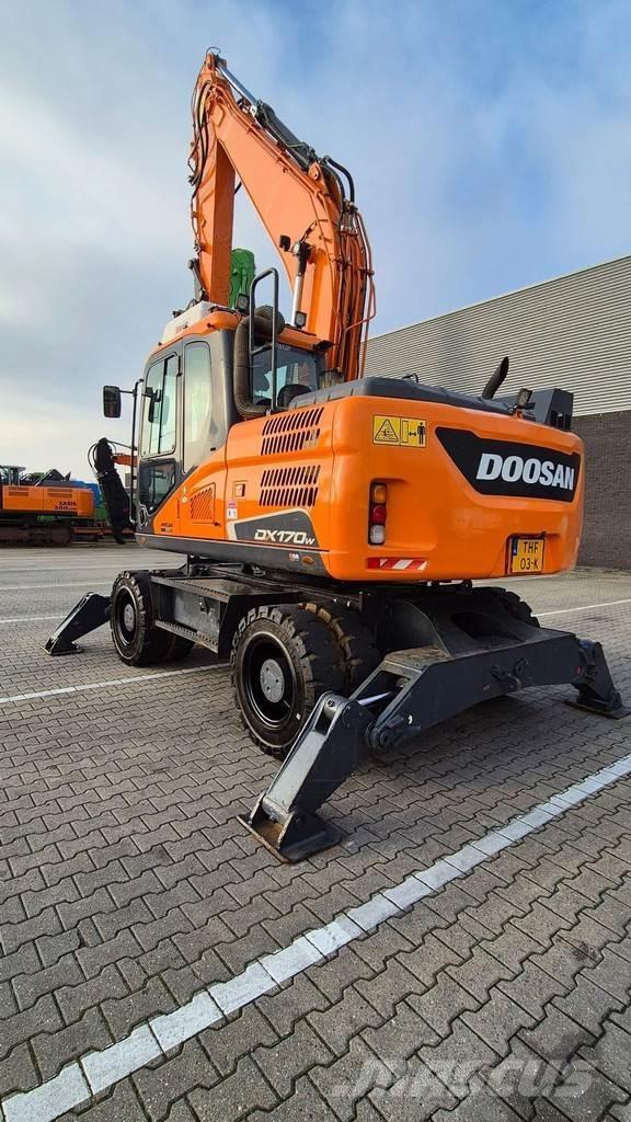 Doosan DX 170W-5 Bageri na kotačima