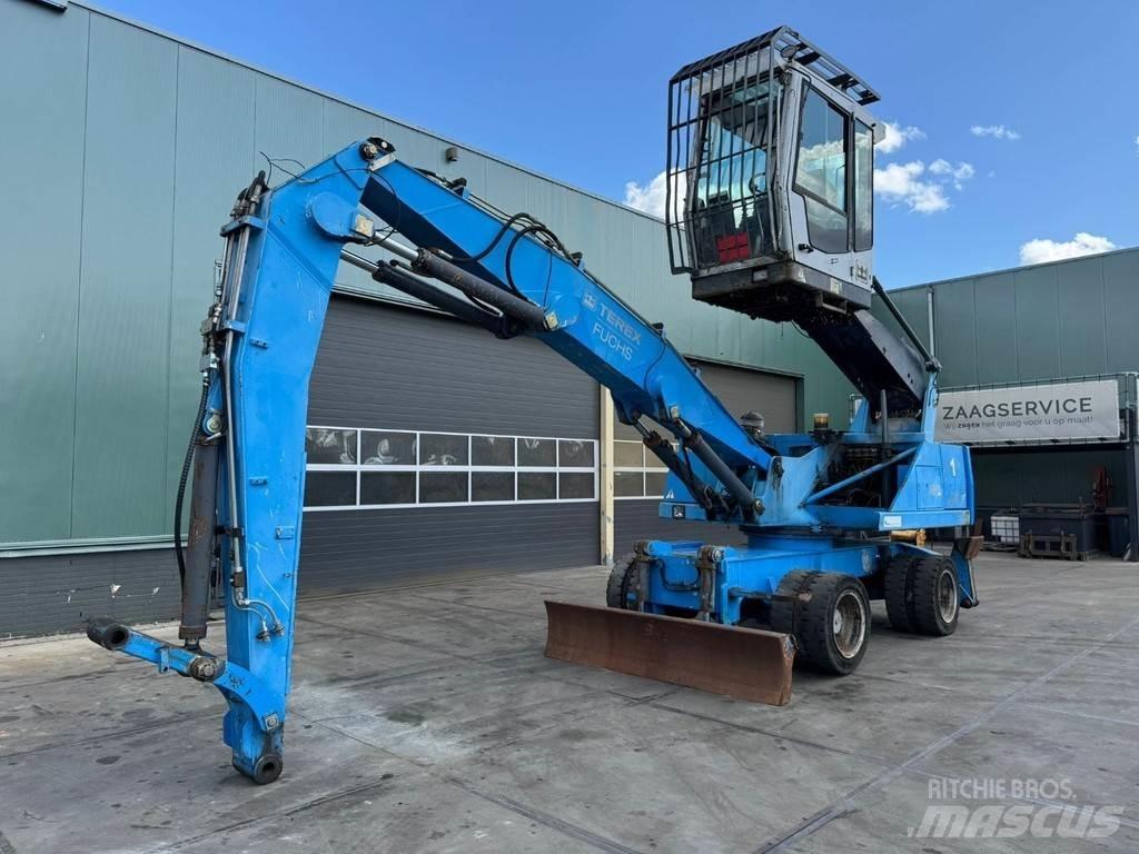 Fuchs MHL 320 Bageri za manipuliranje materijalom / otpadom