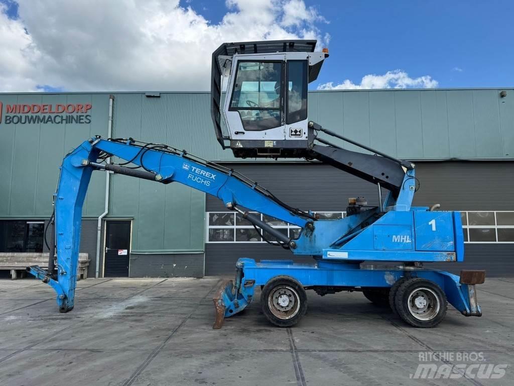 Fuchs MHL 320 Bageri za manipuliranje materijalom / otpadom