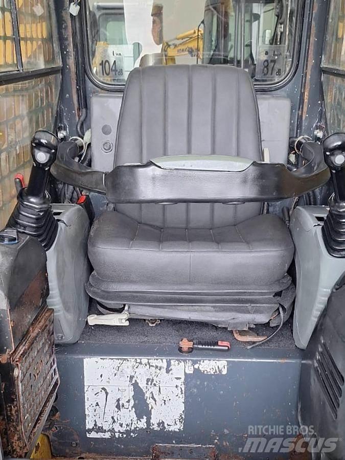 Komatsu CK35 Mini utovarivači