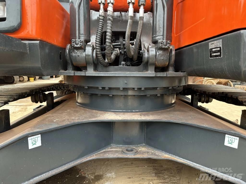 Doosan DX225LC-9C Bageri gusjeničari