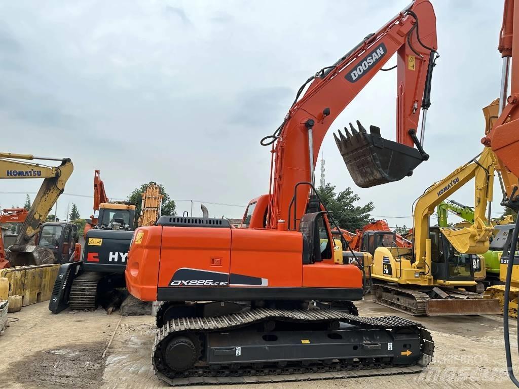 Doosan DX225LC-9C Bageri gusjeničari