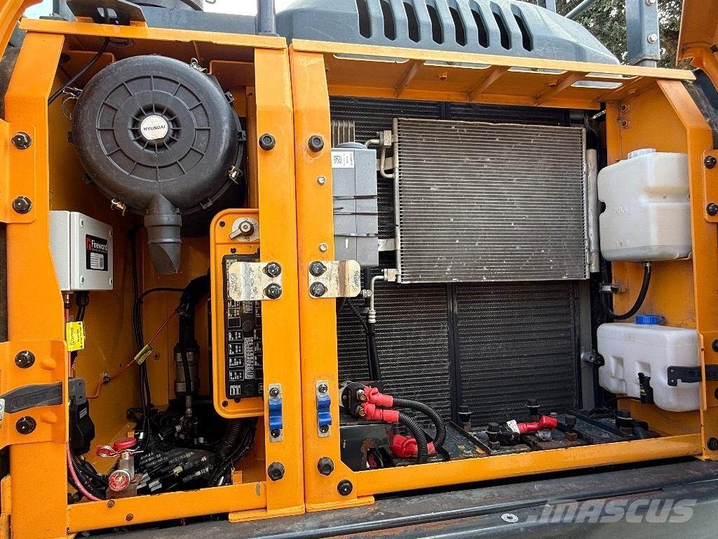 Hyundai HX220AL Bageri gusjeničari