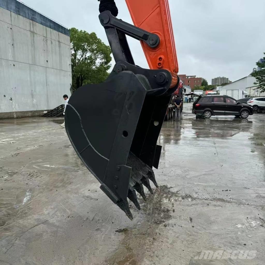 Doosan DX 225 LC Bageri gusjeničari