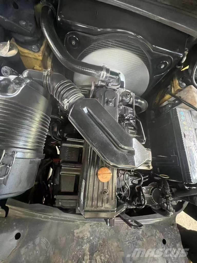 Komatsu FD 30 T-17 Dizelski viličari