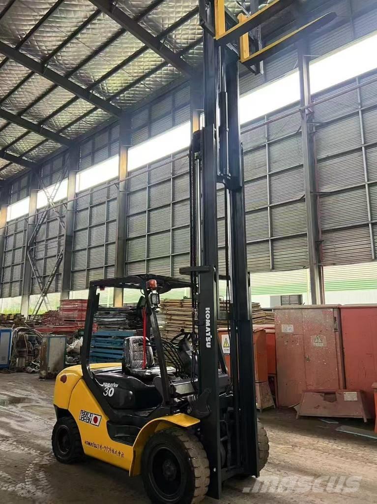 Komatsu FD 30 T-17 Dizelski viličari