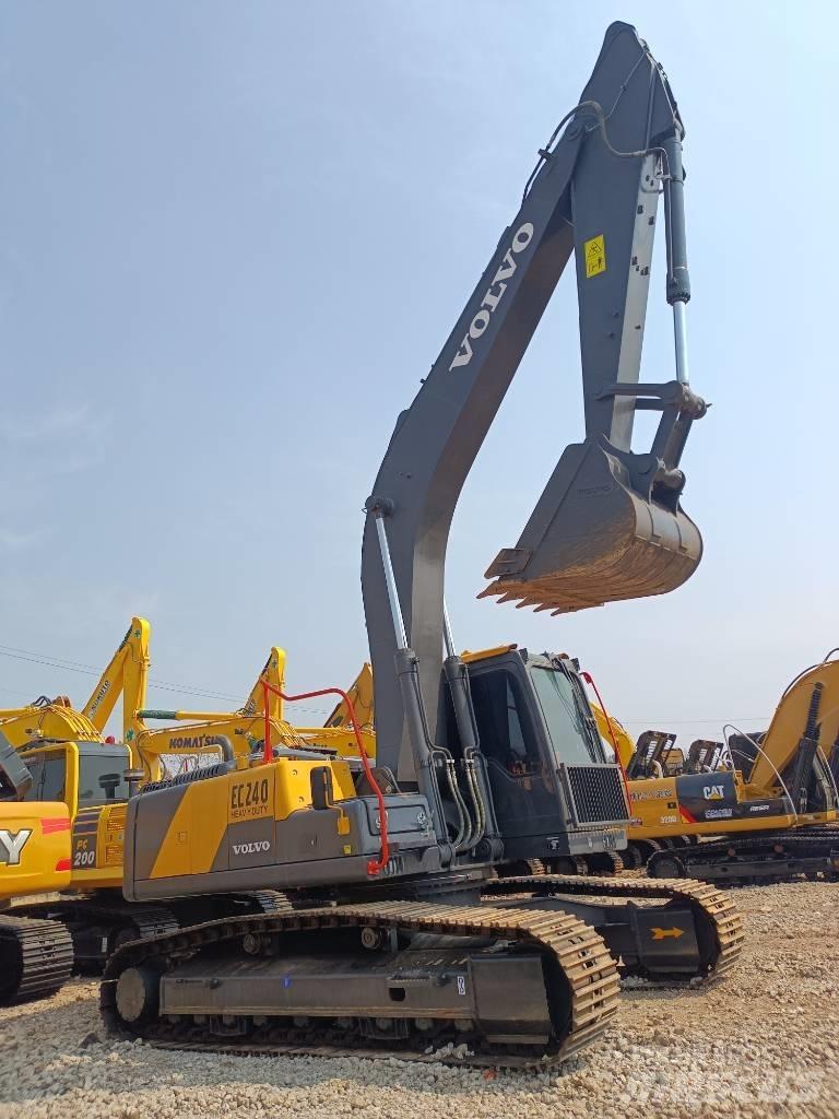 Volvo EC 240 Bageri gusjeničari