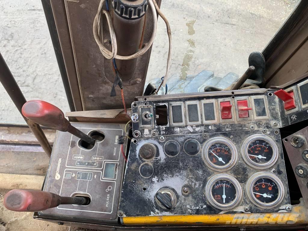 Volvo Champion 720 Grejderi