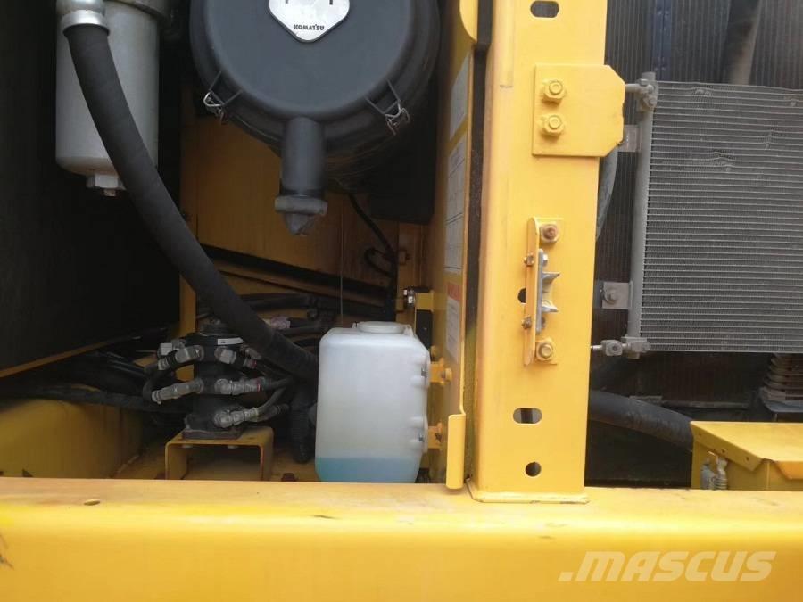 Komatsu pc200-8 Bageri gusjeničari
