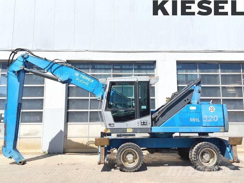 Fuchs MHL 320 Bageri za manipuliranje materijalom / otpadom