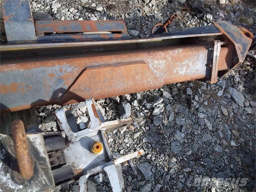CAT 2200 Harvester šumarske dizalice