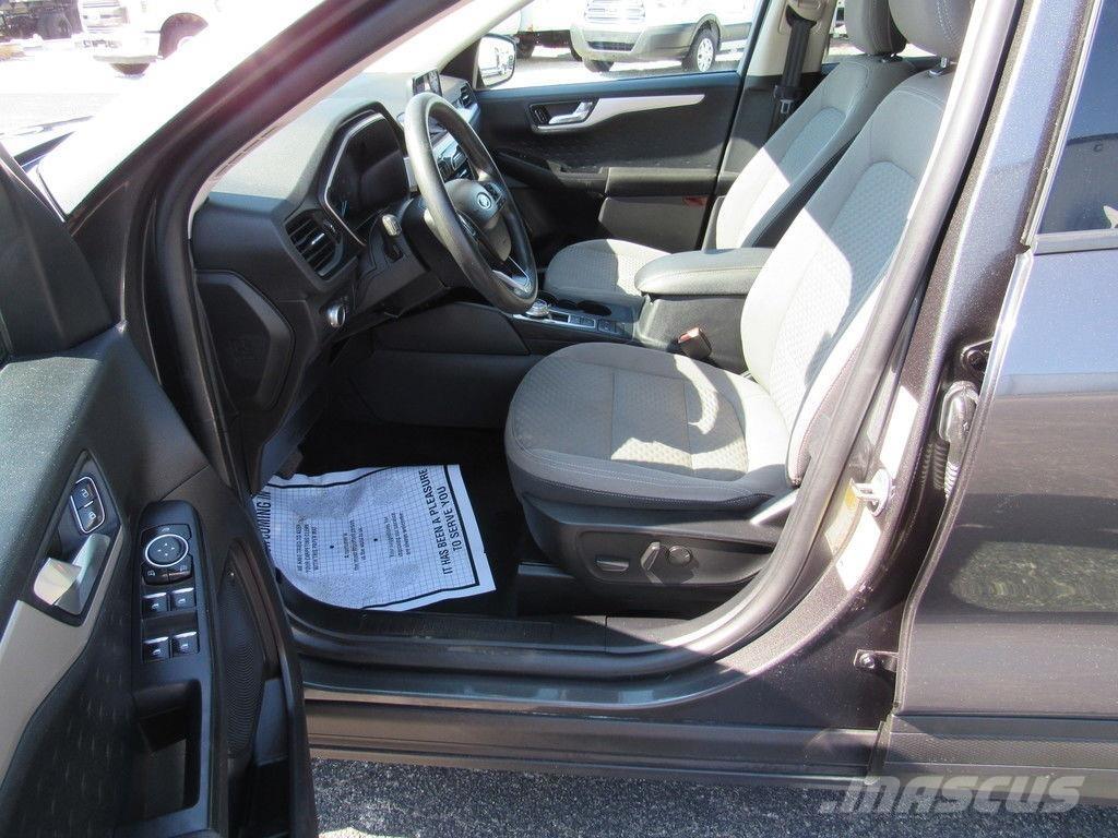 Ford Escape SE Automobili
