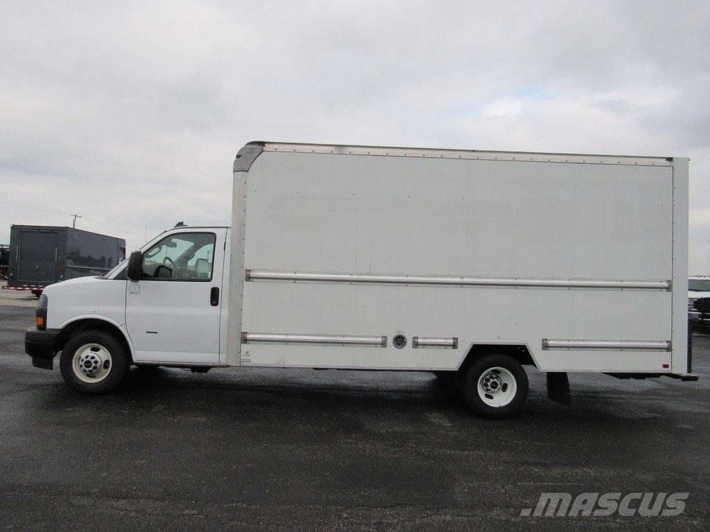 GMC Savana 3500 Sanduk kamioni