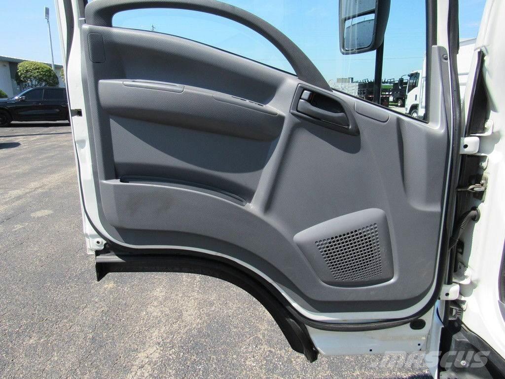 Isuzu NPR Sanduk kamioni