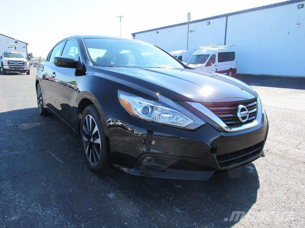Nissan Altima Automobili