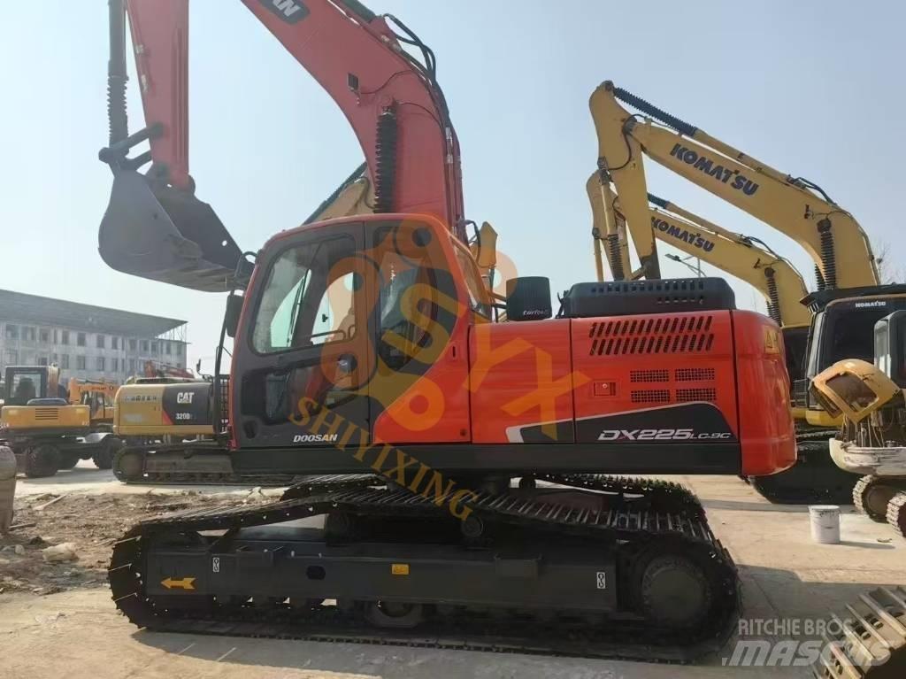 Doosan DX 225 LC Bageri dugog dosega