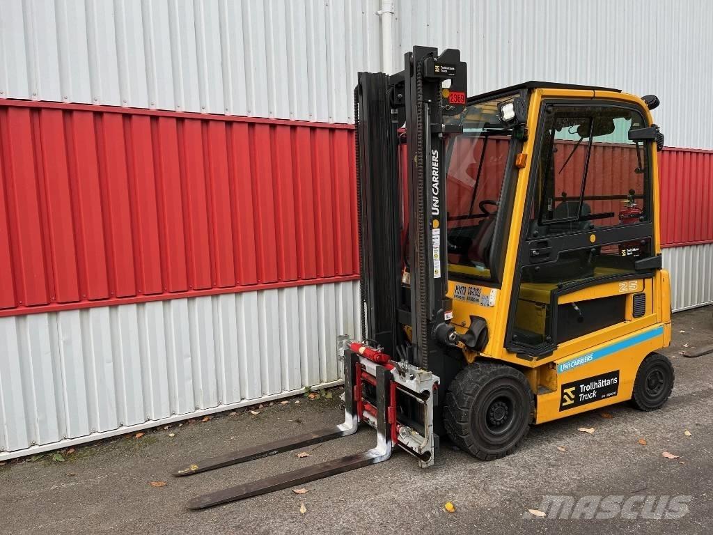 UniCarriers 1Q2L25Q Električni viličari