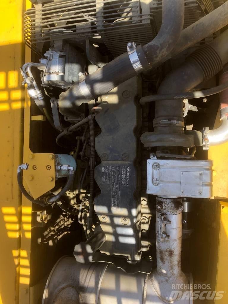 Komatsu PC200 Bageri gusjeničari