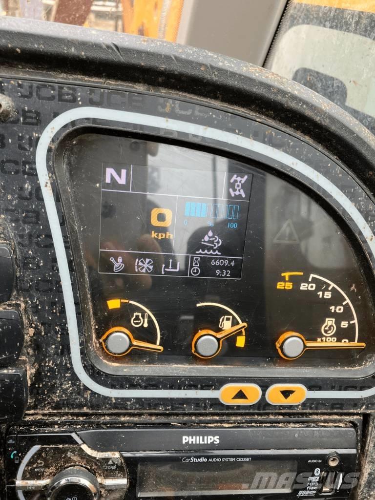 JCB 527-58 Poljoprivredni teleskopski utovarivači