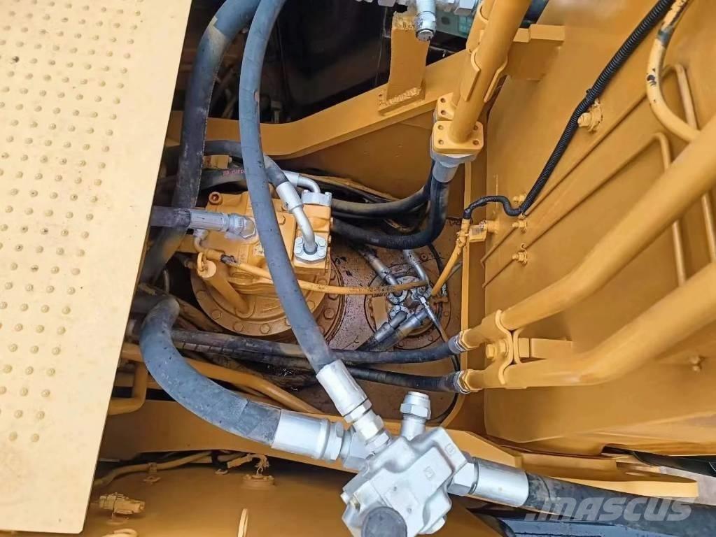 CAT 330 D Bageri gusjeničari