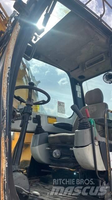 JCB JS 175 W Bageri na kotačima