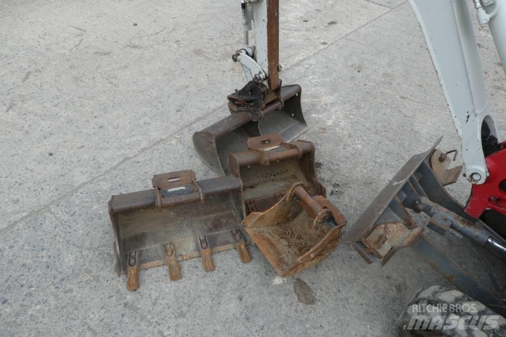 Takeuchi TB 210 R Mini bageri <7t