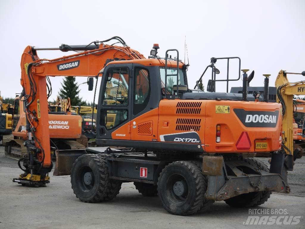 Doosan DX 170 W-5 Bageri na kotačima