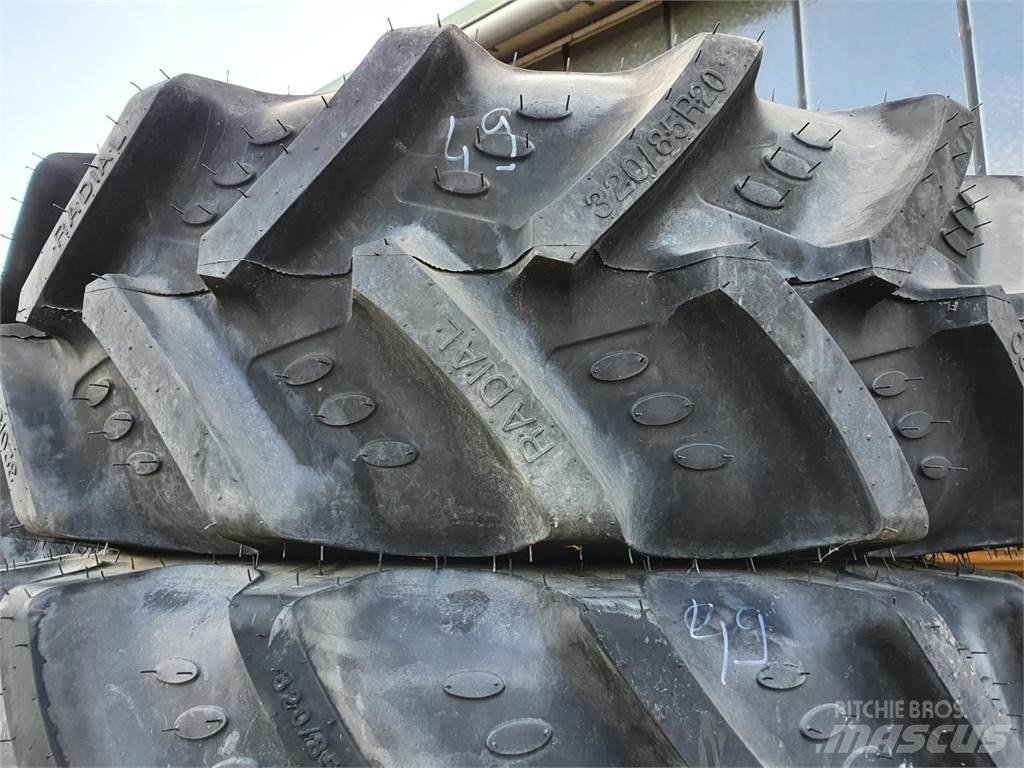 BKT 320/85R20 x2 Gume, kotači i naplatci
