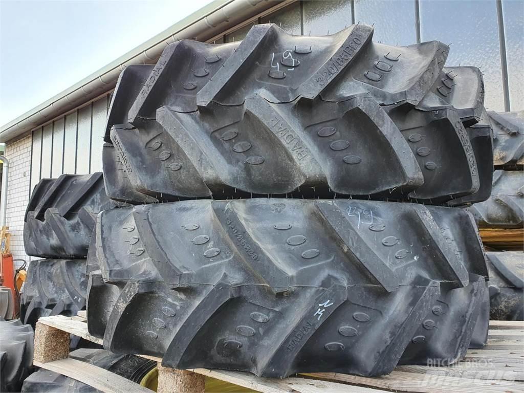 BKT 320/85R20 x2 Gume, kotači i naplatci