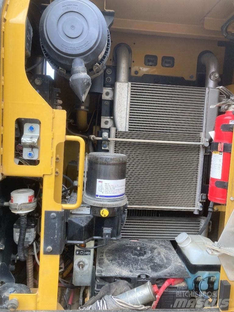 CAT 313 F L Bageri gusjeničari