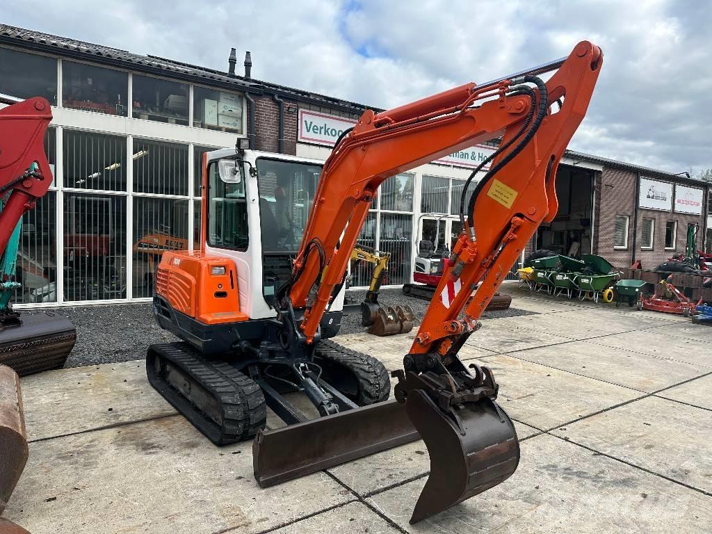 Takeuchi TB 235 CR Mini bageri <7t