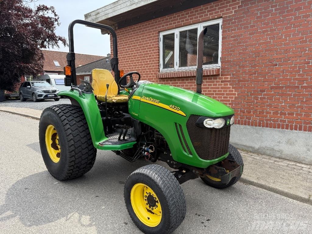 John Deere 4520 Kompaktni (mali) traktori
