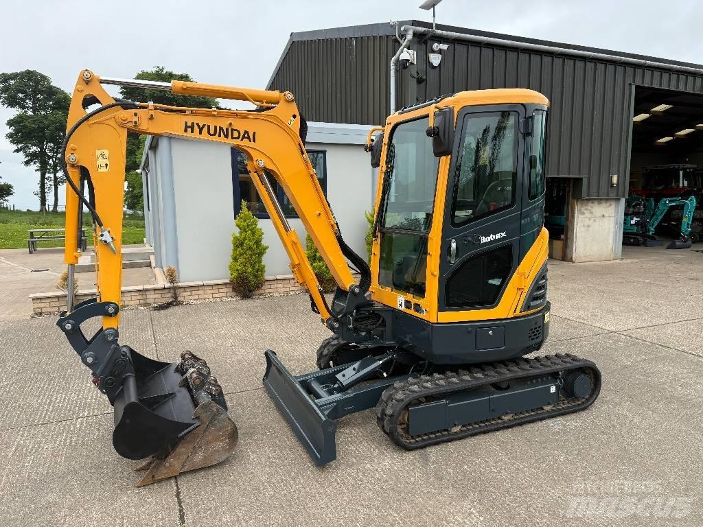 Hyundai R25Z-9 AK Mini bageri <7t