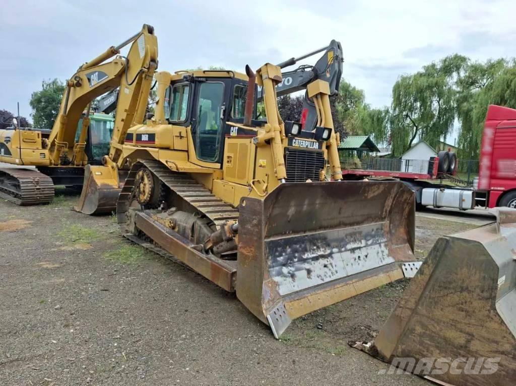 CAT D 6 R Buldožeri gusjeničari