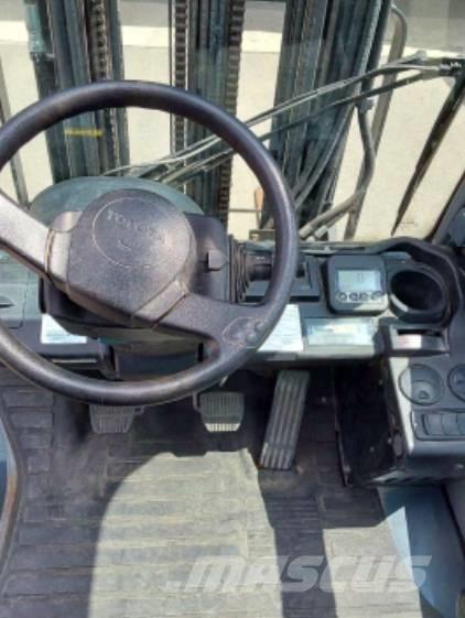 Toyota 02-8 FDF 25 Dizelski viličari