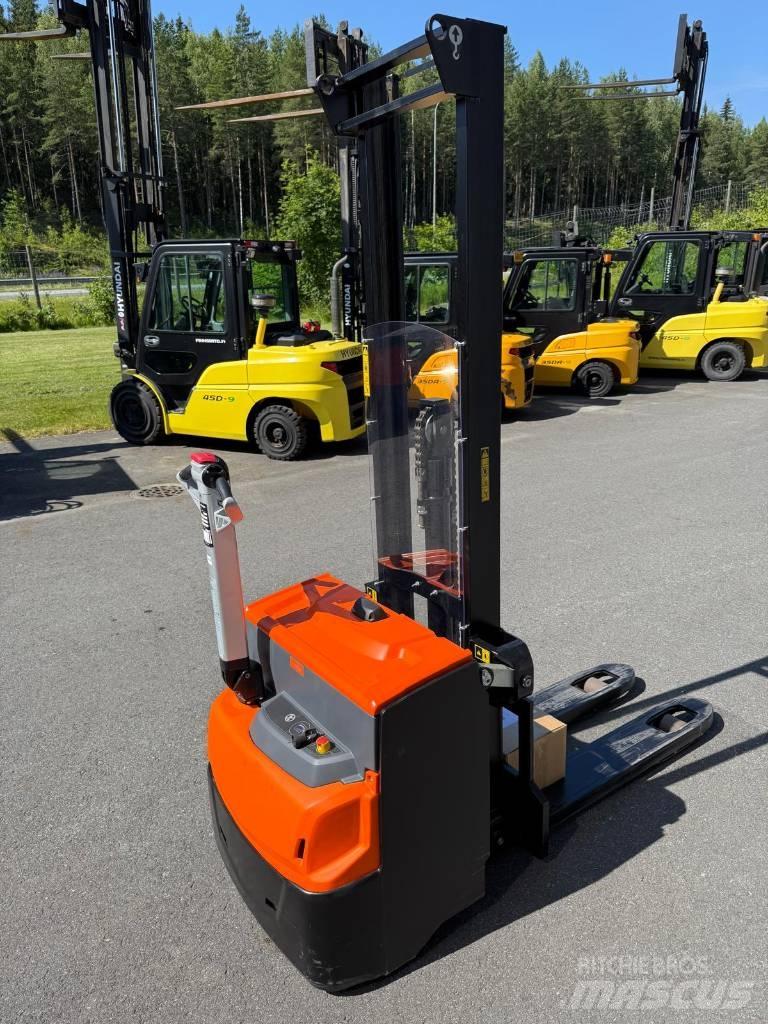 Rocla SWS12L Ručni električni viličar