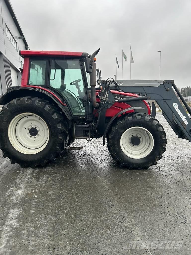 Valtra N141 Advance Traktori
