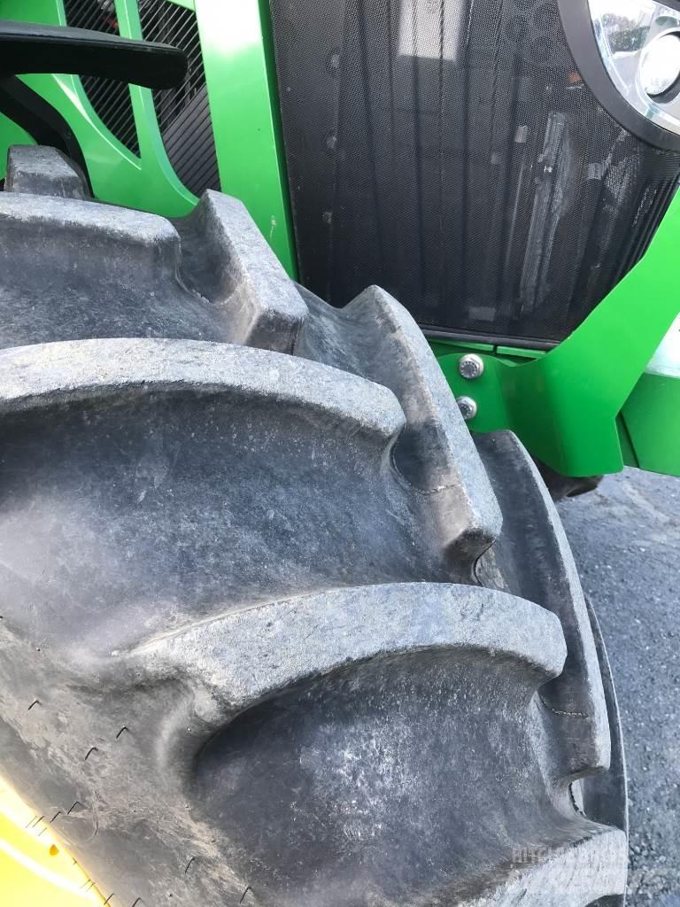 John Deere 6100 M Traktori