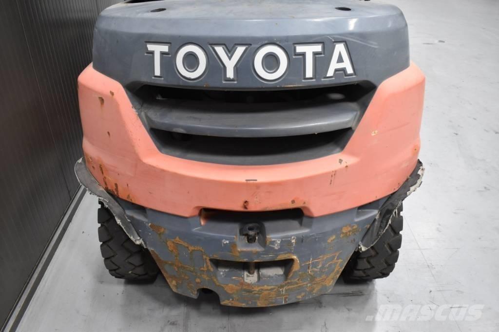Toyota 40-8FD35N Dizelski viličari