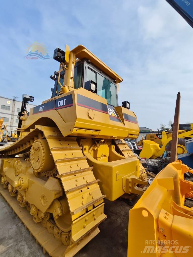 CAT D 8 T Buldožeri gusjeničari