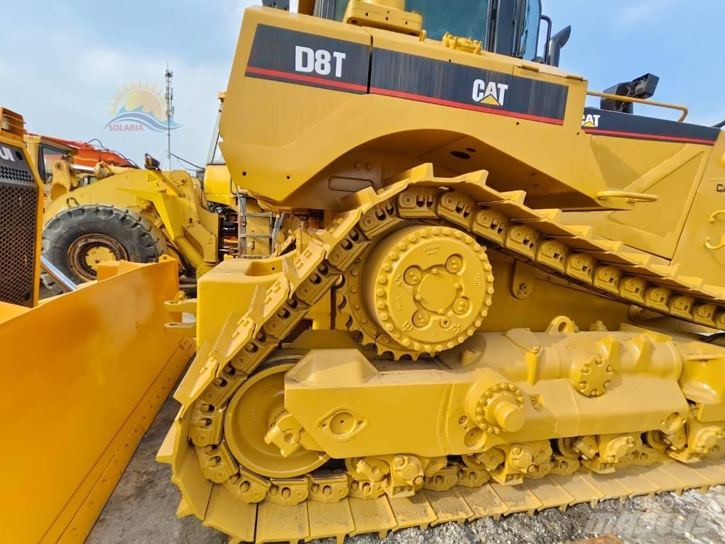 CAT D 8 T Buldožeri gusjeničari