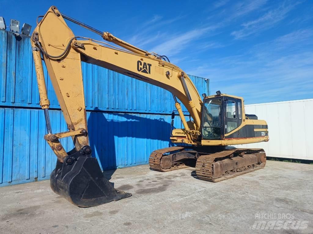 CAT 325 Bageri gusjeničari