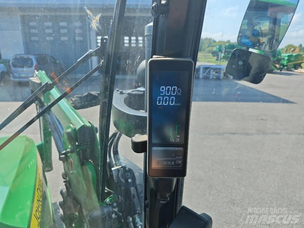 John Deere 5115 R Traktori