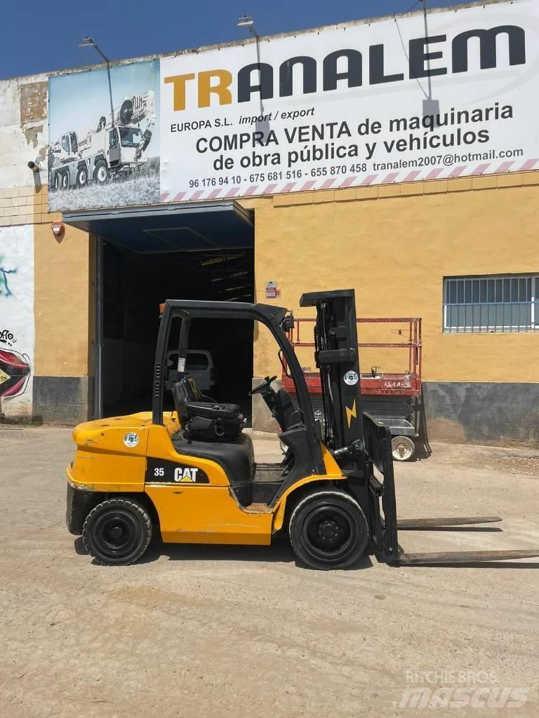 CAT 35 Dizelski viličari