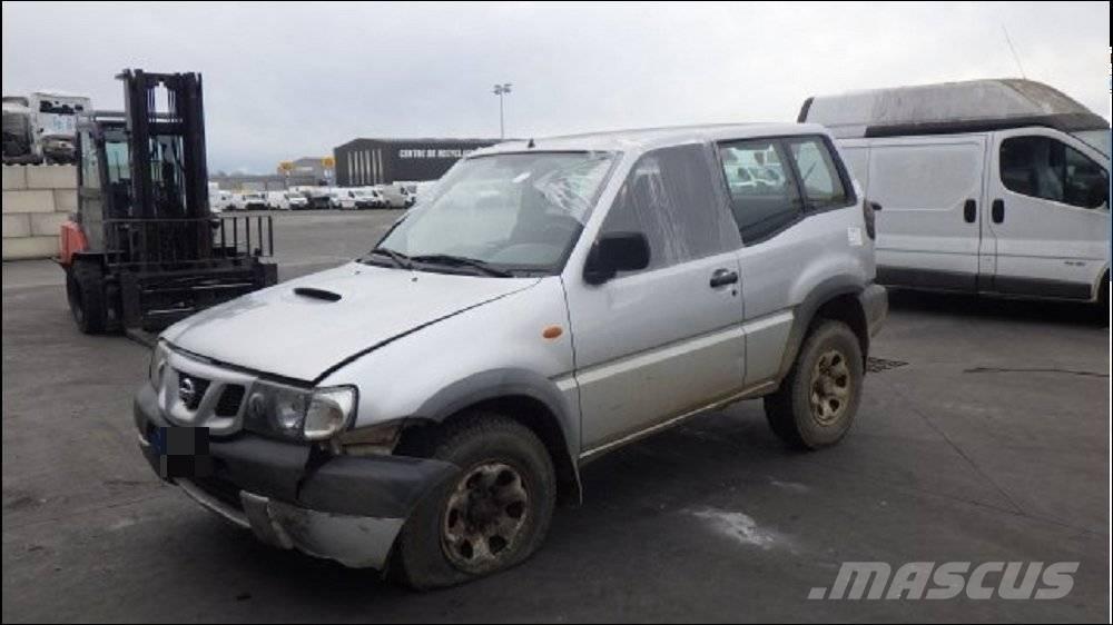 Nissan Terrano II Automobili
