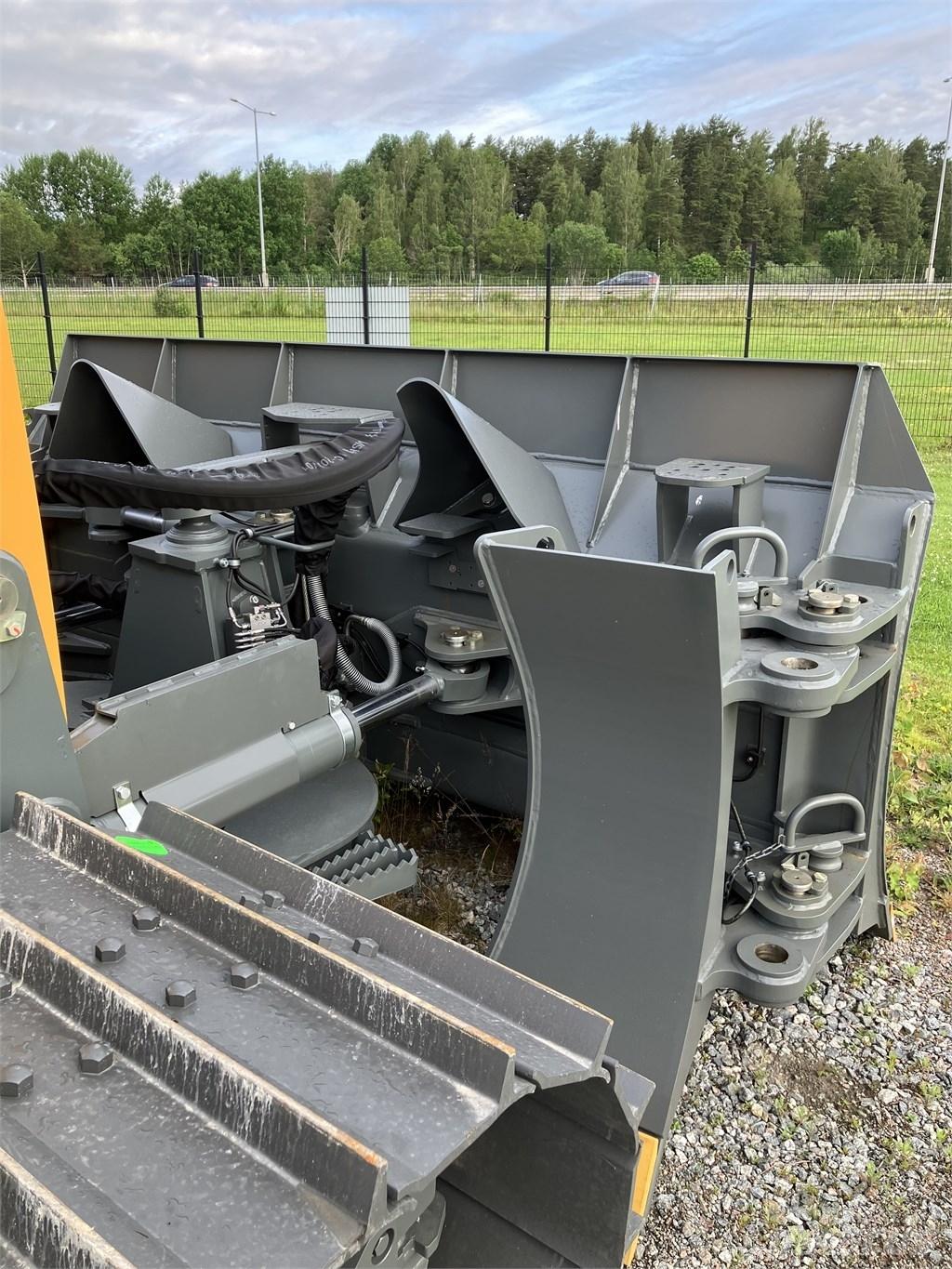 Liebherr PR 726 Buldožeri gusjeničari