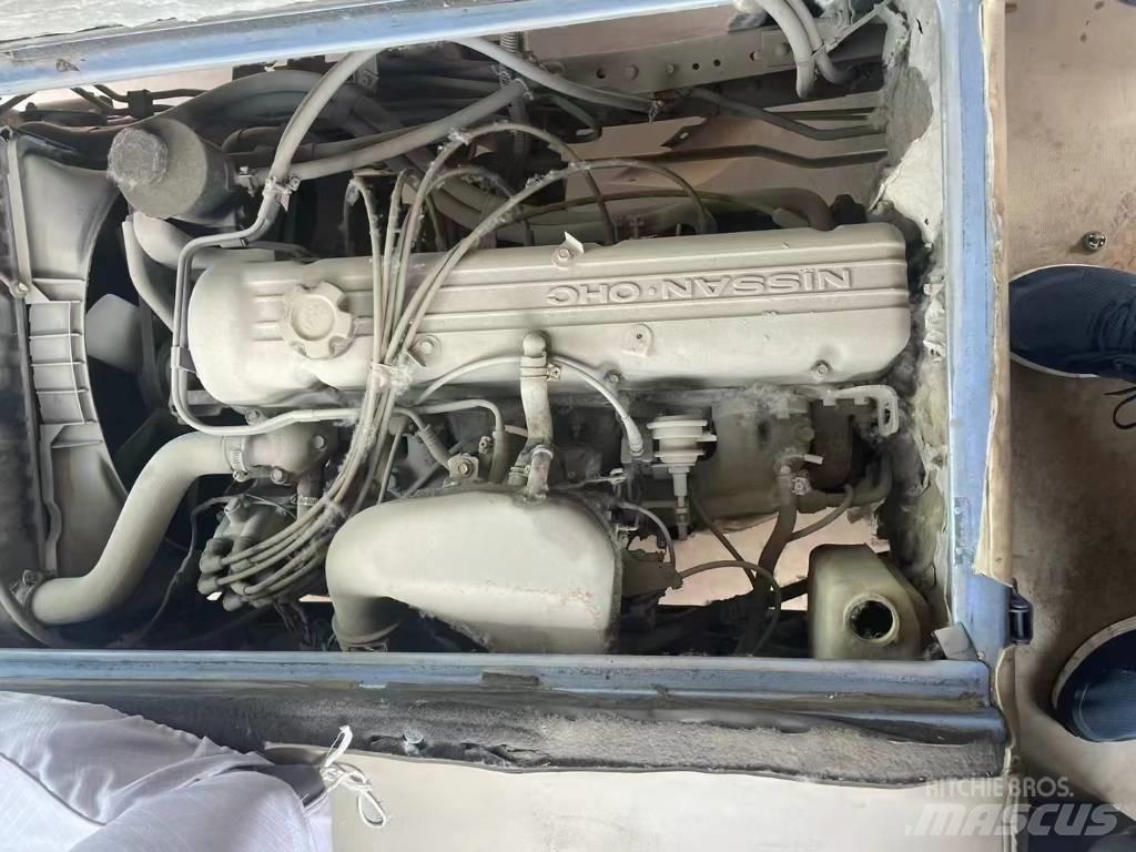 Nissan Civilian Međugradski autobusi